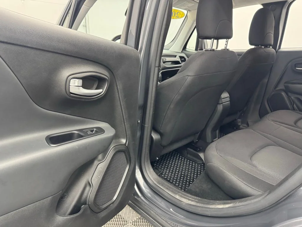 Used 2023 Graphite Gray Jeep Latitude image 38