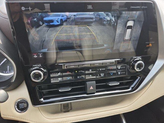 Used 2022 Wind Chill Pearl TOYOTA PLAT image 17