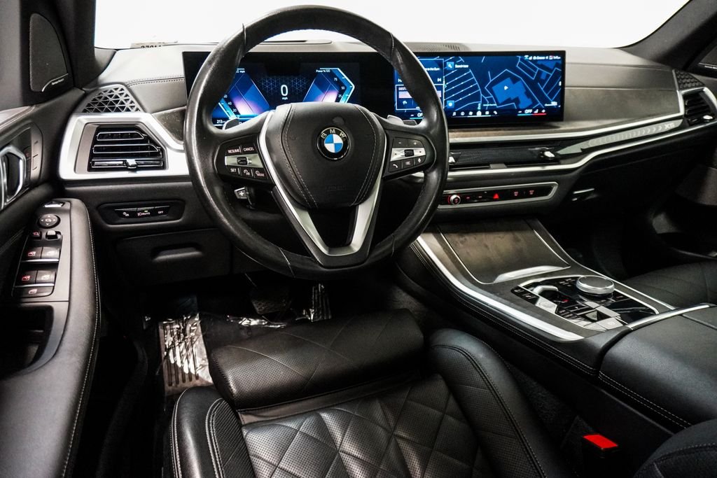 Used 2024 Black BMW xDrive40i image 15