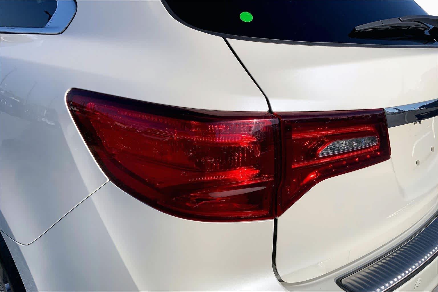 Used 2016 Crystal Black Pearl Acura w/Advance image 28