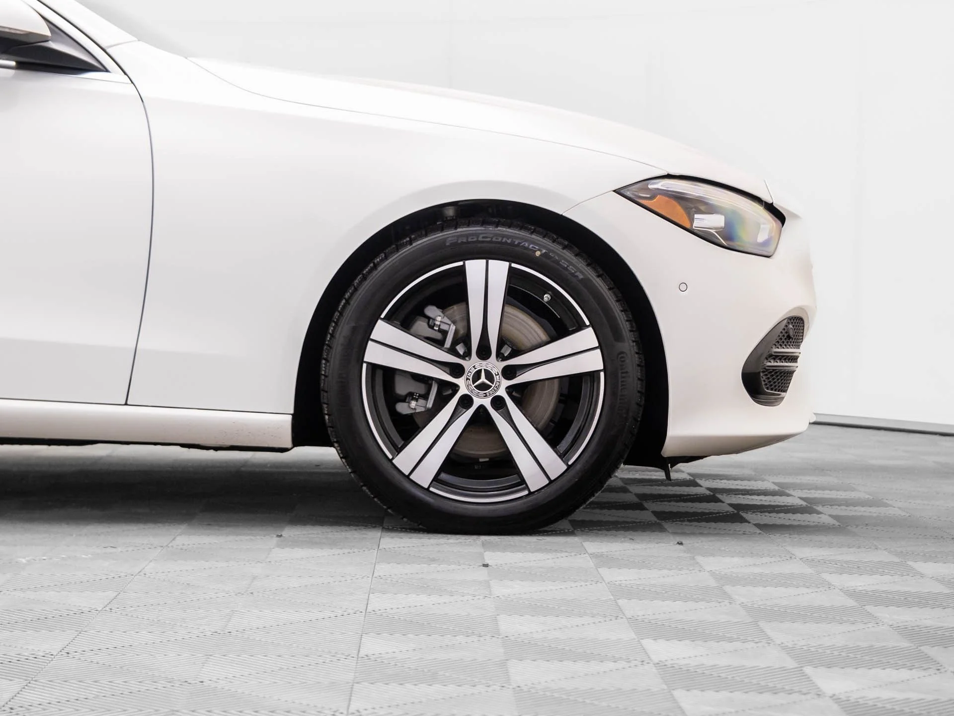 New 2026 White Mercedes-Benz C 300 image 30