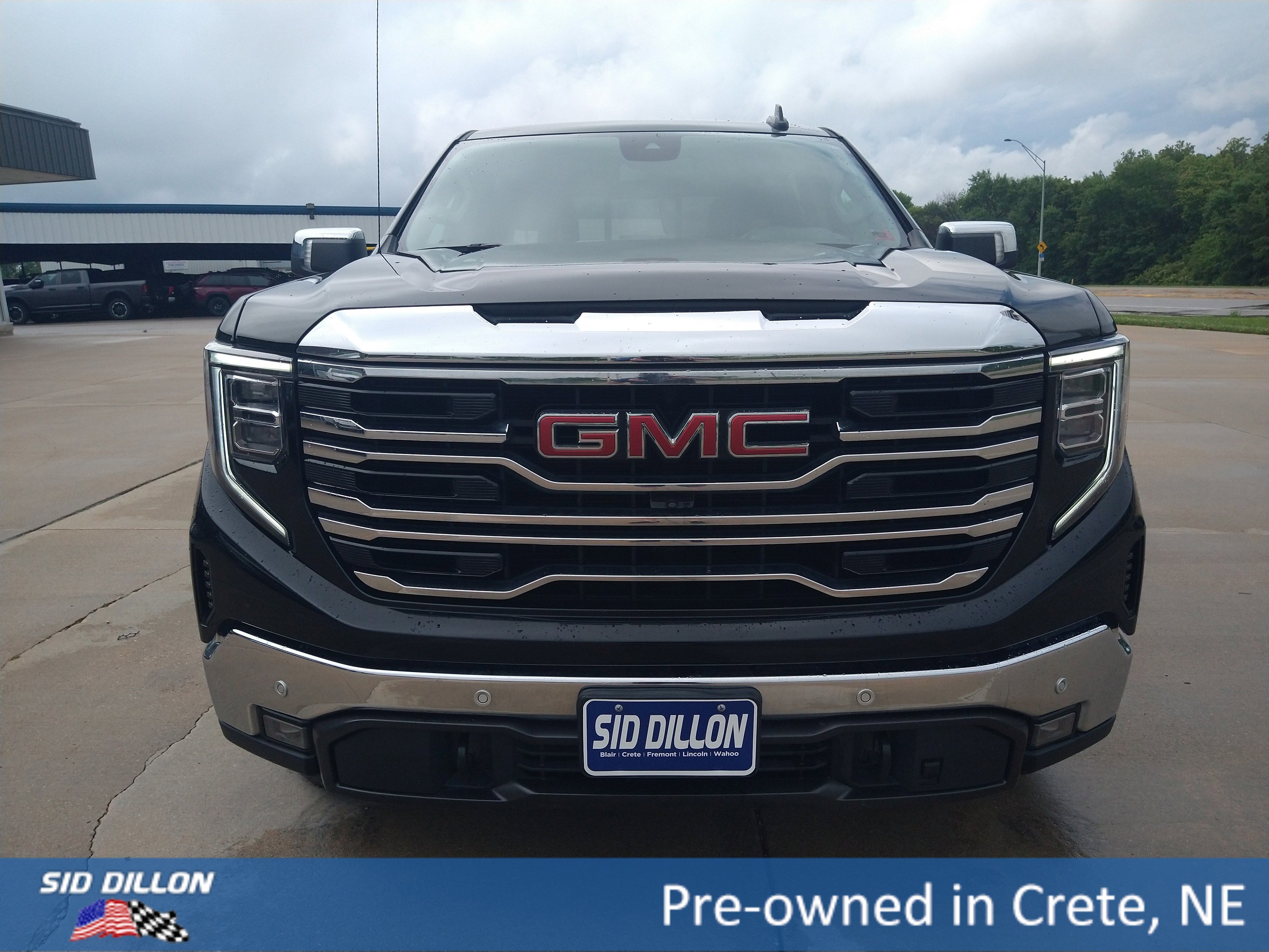Used 2022 Onyx Black GMC SLT image 15