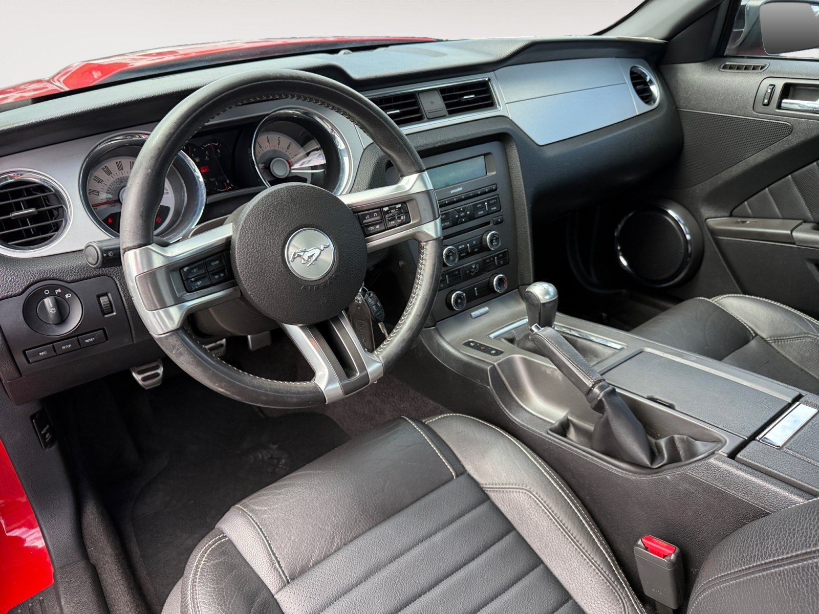Used 2012 Race Red Ford V6 Premium image 15