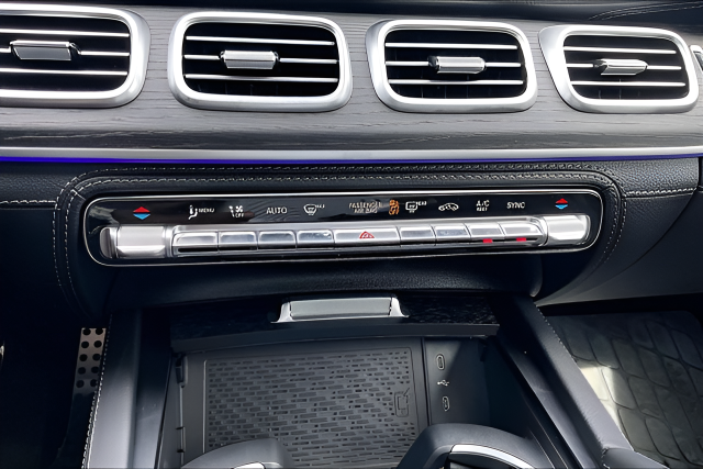 Used 2025 Silver Mercedes-Benz GLE 53 AMG® image 15