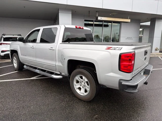 Used 2018 Silver Chevrolet LT image 4