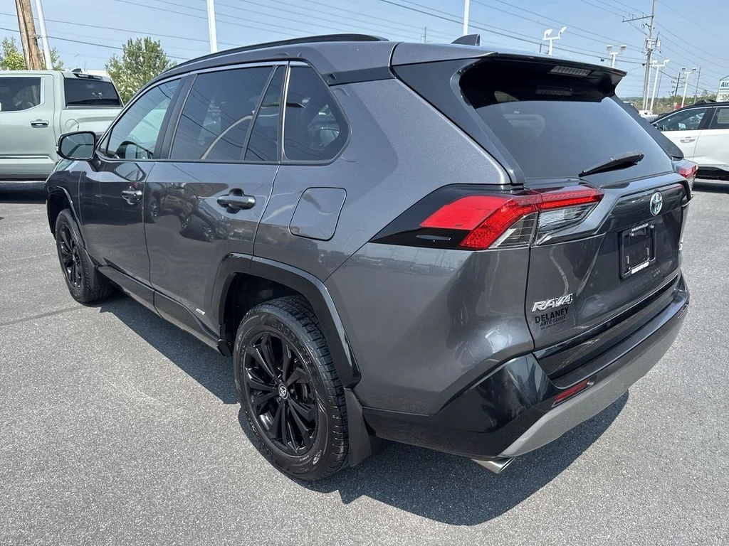 Used 2022 Gray Toyota SE image 6