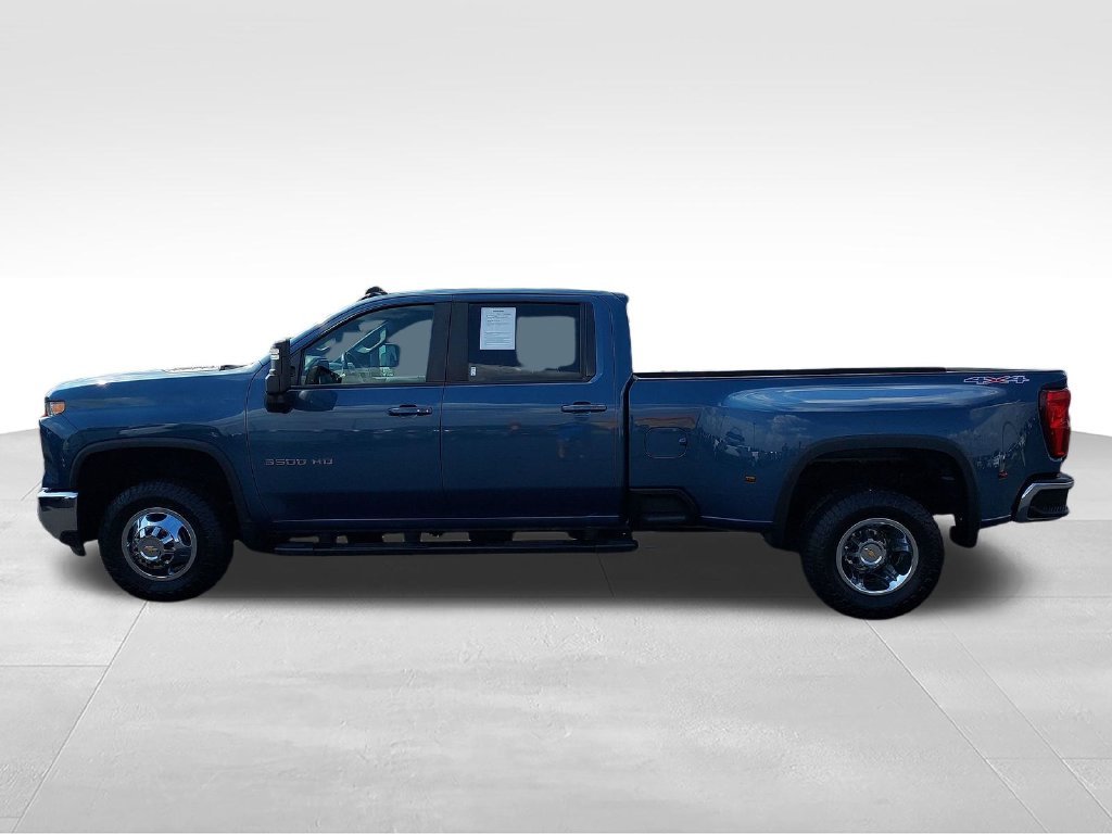 Used 2024 Blue Chevrolet LT image 2