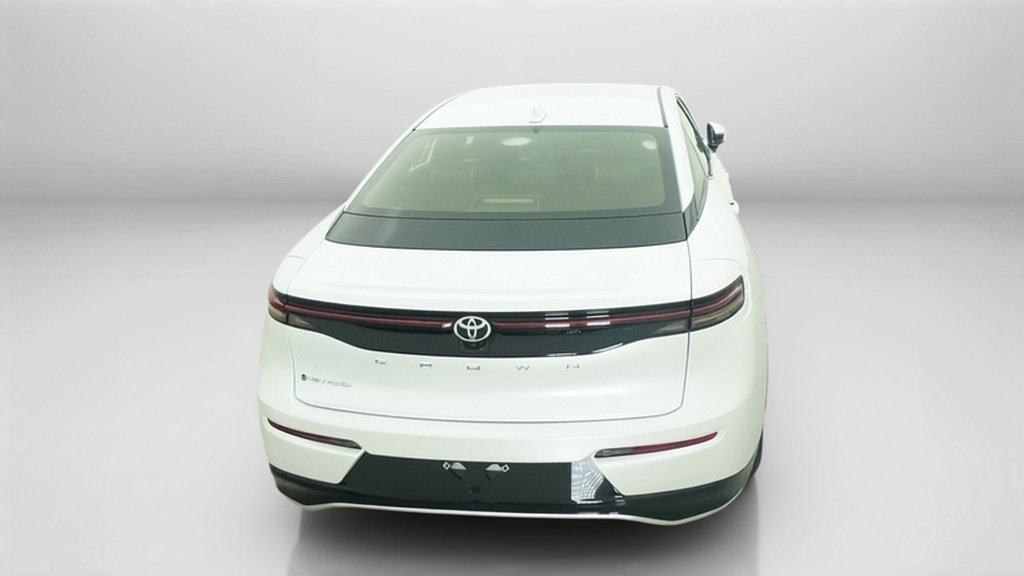 New 2027 Oxygen White Toyota XLE image 12