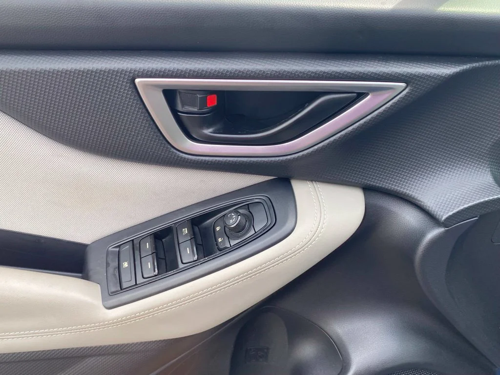 Used 2020 Blue Subaru Base image 21
