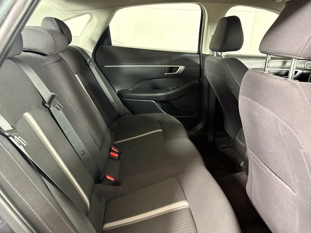 Used 2024 Gray Hyundai SEL image 17