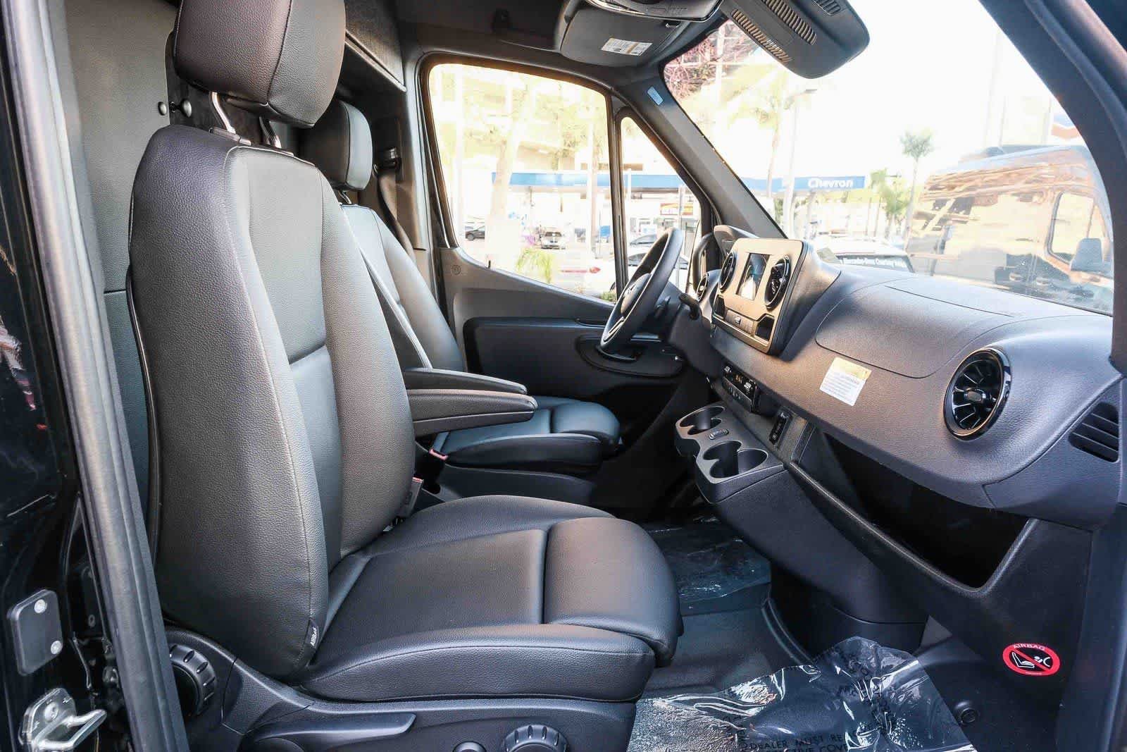Used 2024 Jet Black Mercedes-Benz Cargo 170 WB image 28