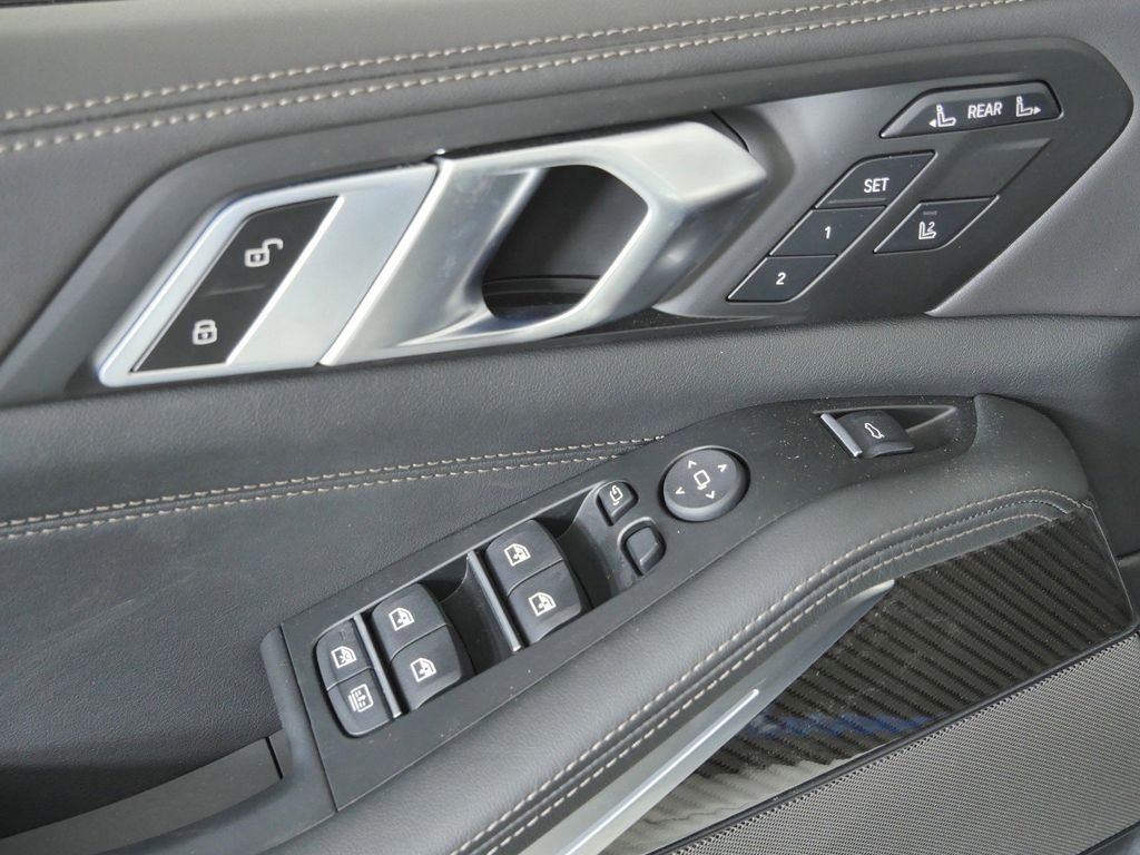 New 2026 Alpine White BMW M60i image 39