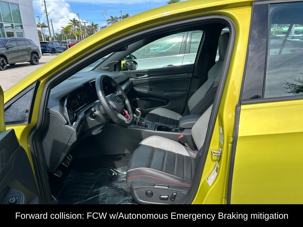 Used 2022  Volkswagen Autobahn image 15