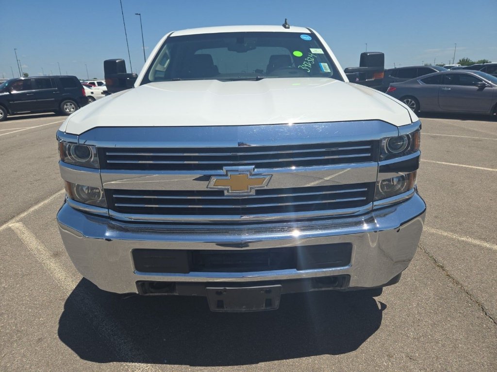 Used 2018 Summit White Chevrolet LT image 2