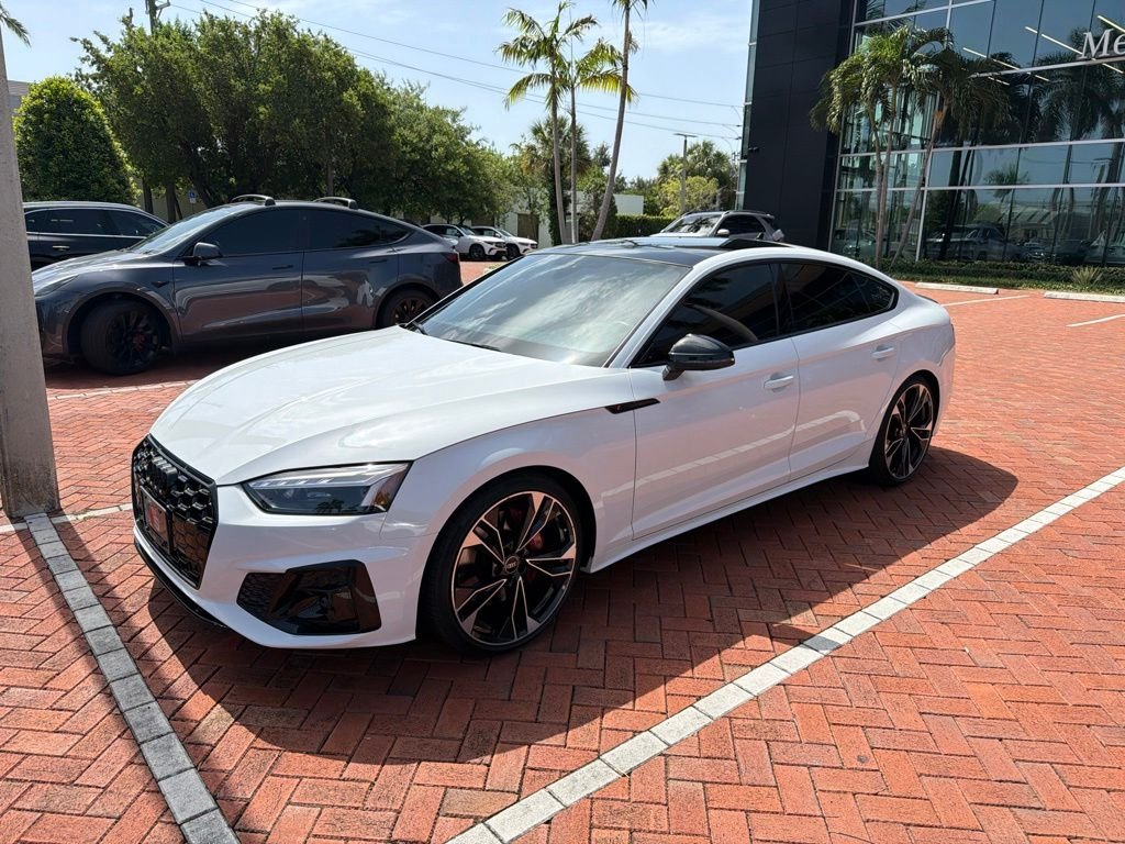 Used 2024 White Audi Premium Plus image 4