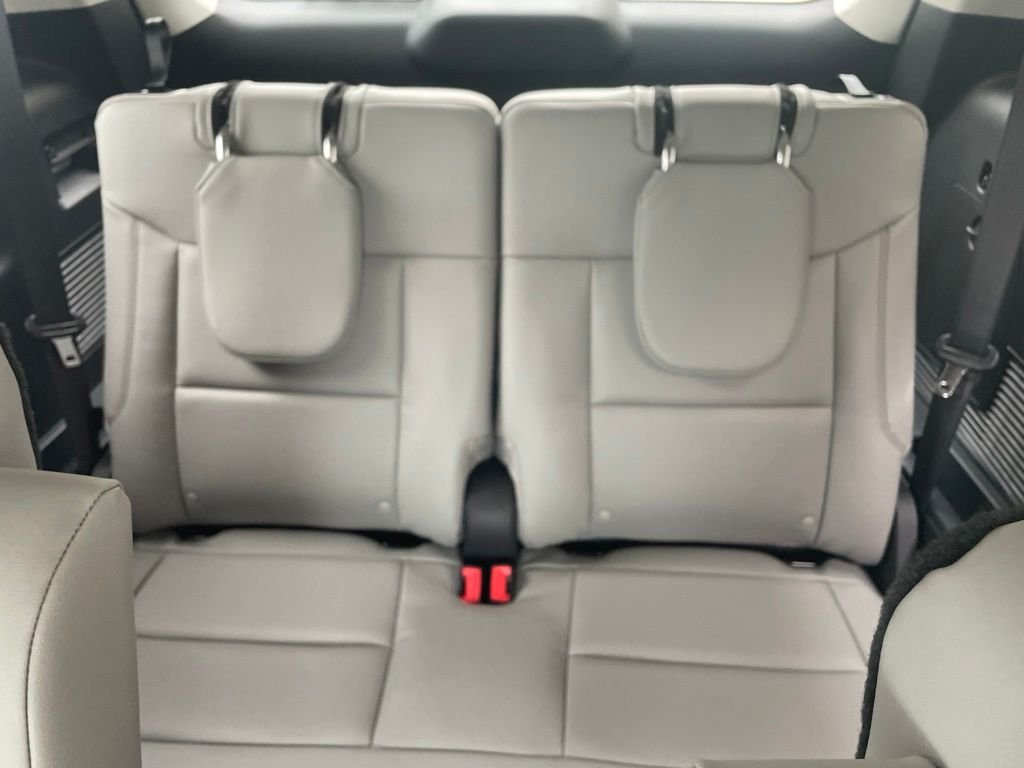 New 2026 Space White Metallic Ford Active image 26