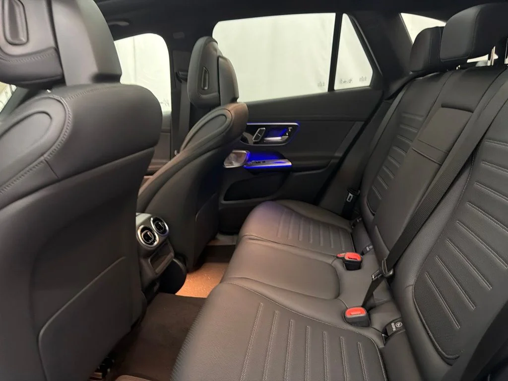New 2026 Black Mercedes-Benz GLC 300 image 19