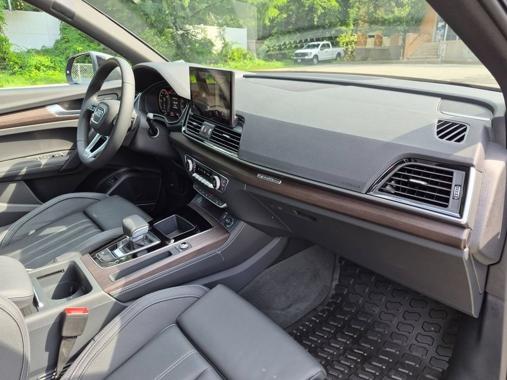 Used 2024 Gray Audi 55 Prestige image 32
