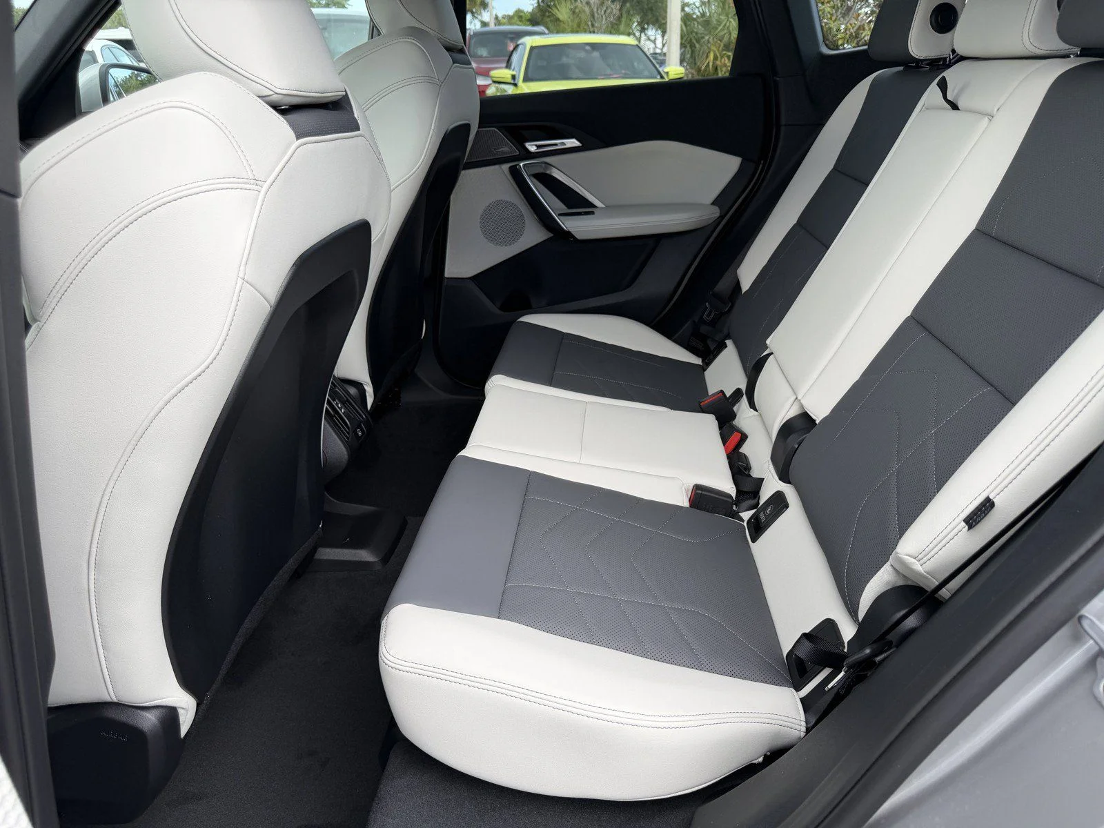 New 2026 Space Silver Metallic BMW xDrive28i image 18