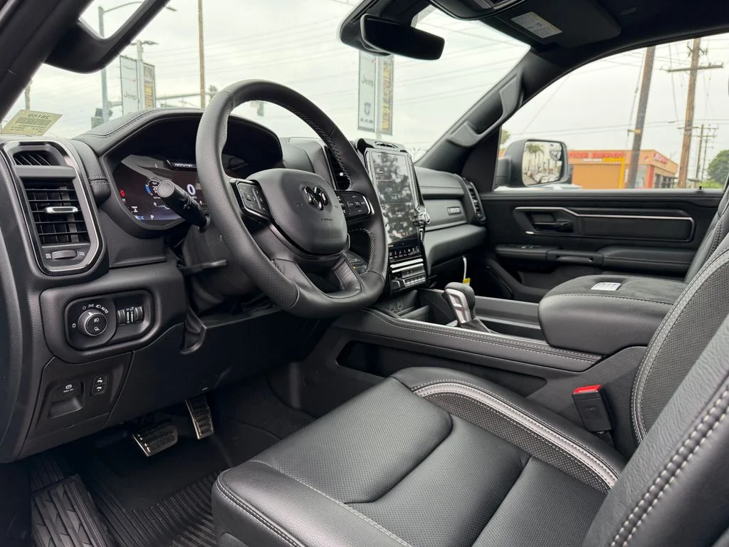 New 2026 Diamond Black Crystal Pearl-Coat Exterior Paint RAM RHO image 18