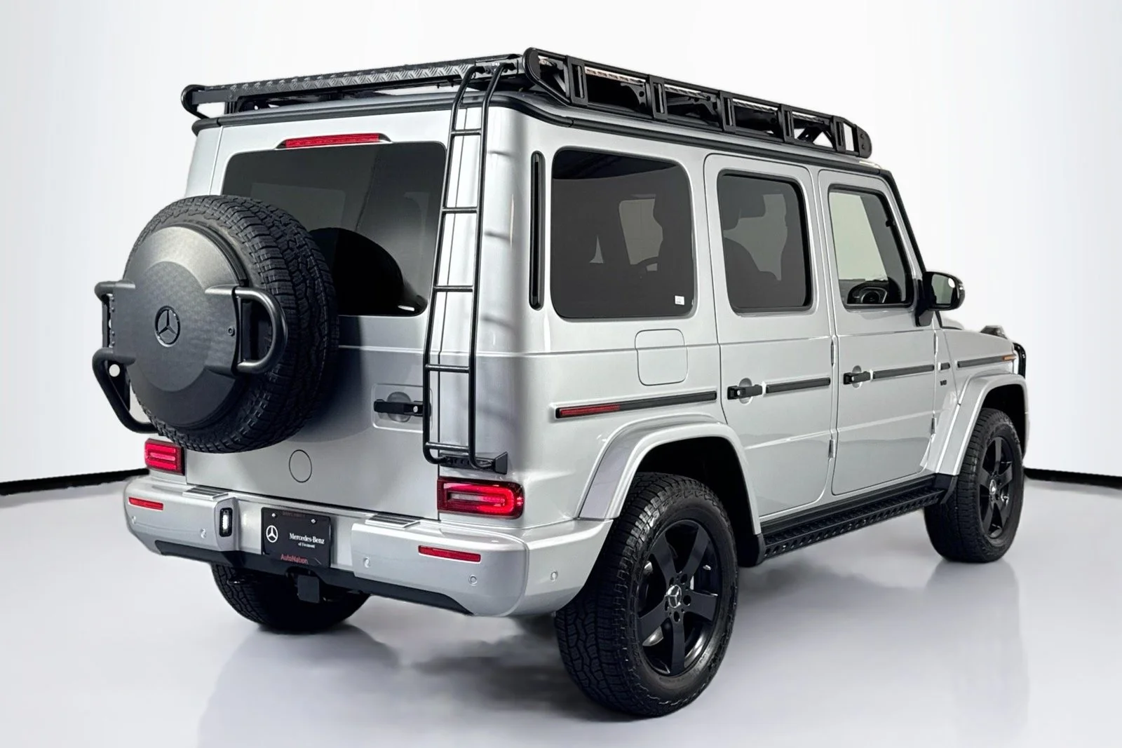 Used 2023 Iridium Silver Metallic Mercedes-Benz G 550 image 5