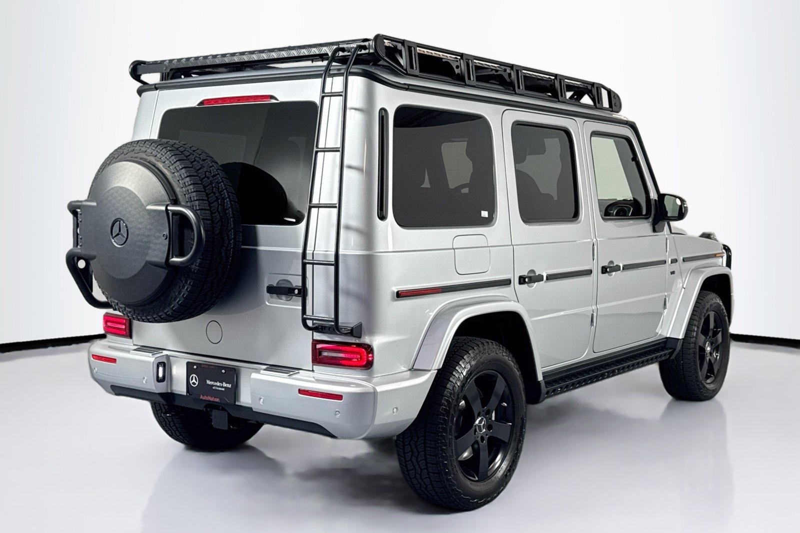 Used 2023 Iridium Silver Metallic Mercedes-Benz G 550 image 5