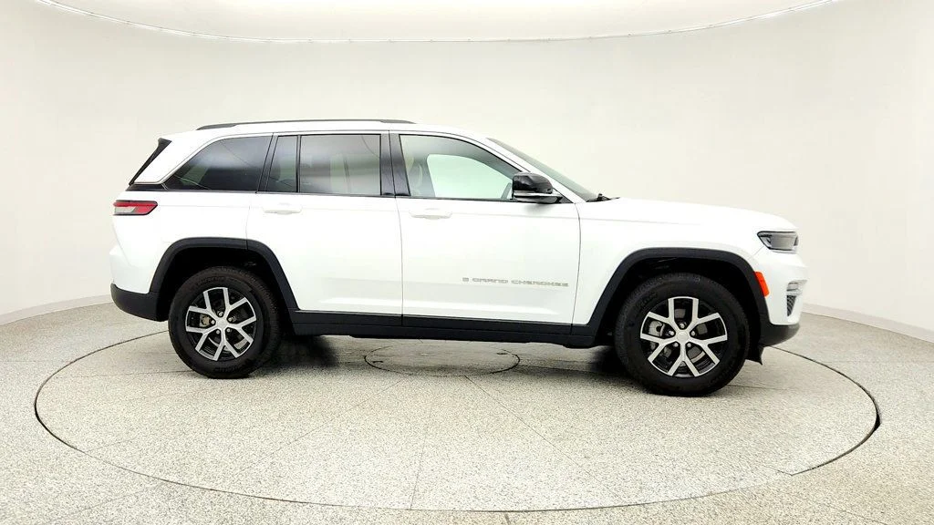 Used 2023 Bright White Clearcoat Jeep Limited 4x4 w/ 18