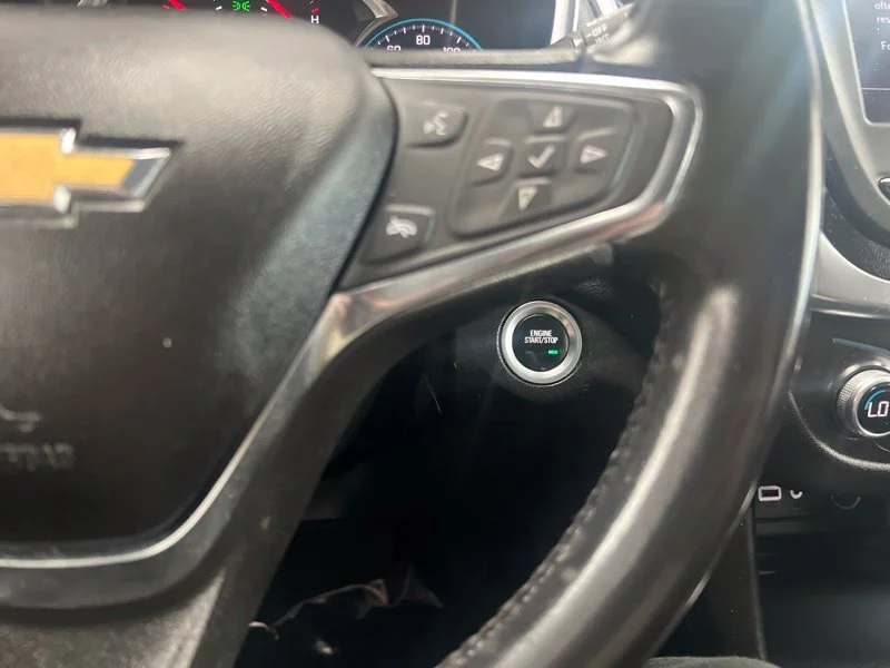 Used 2020 White Chevrolet LT image 23