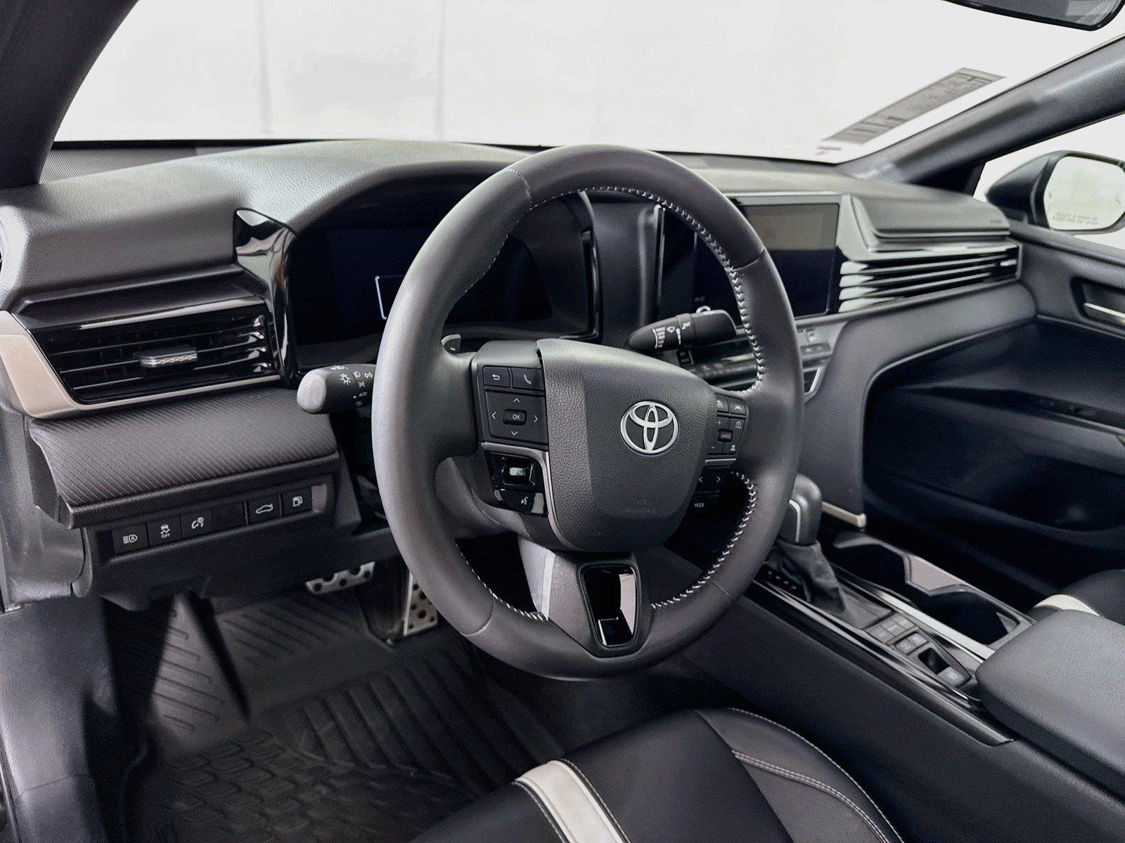 Certified Used 2025 Midnight Black Metallic Toyota SE image 4