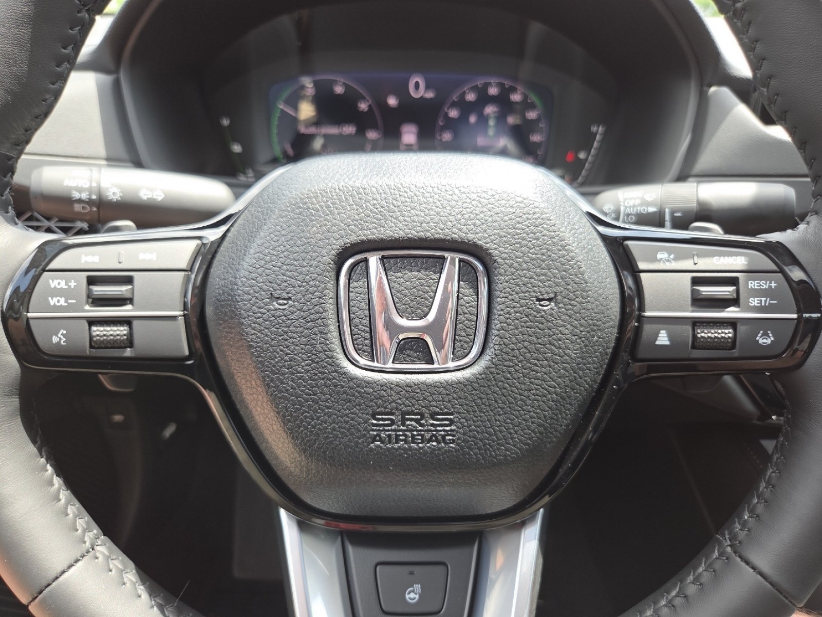 New 2026 Meteorite Gray Metallic Honda Touring image 32