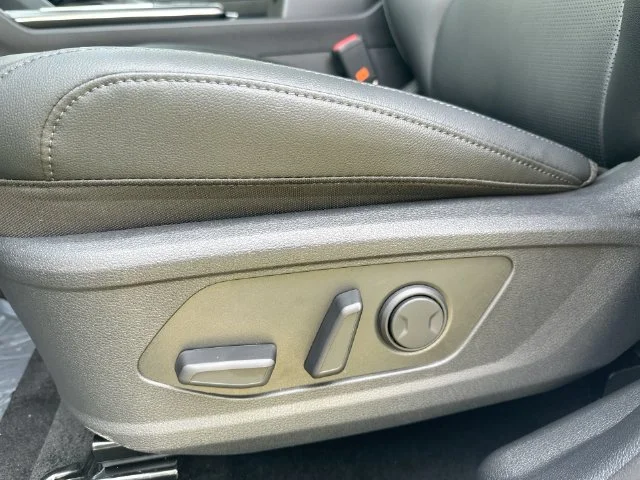 New 2027 Wolf Gray Kia EX image 23