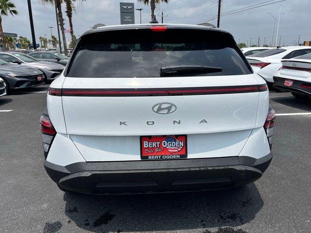 New 2026 White Hyundai SEL Sport FWD image 6