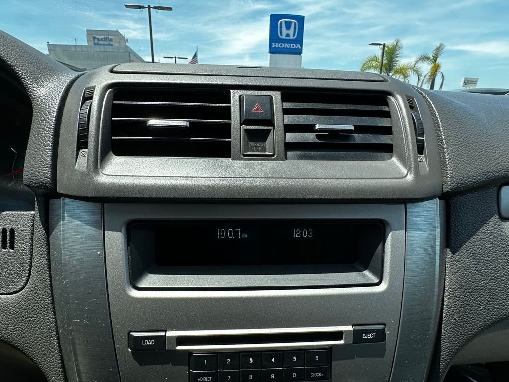 Used 2010 Red Ford SE image 20
