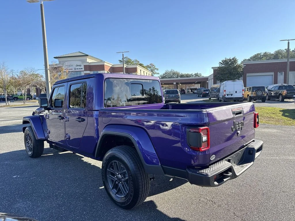New 2026 Reign Exterior Paint Jeep Sport S image 5