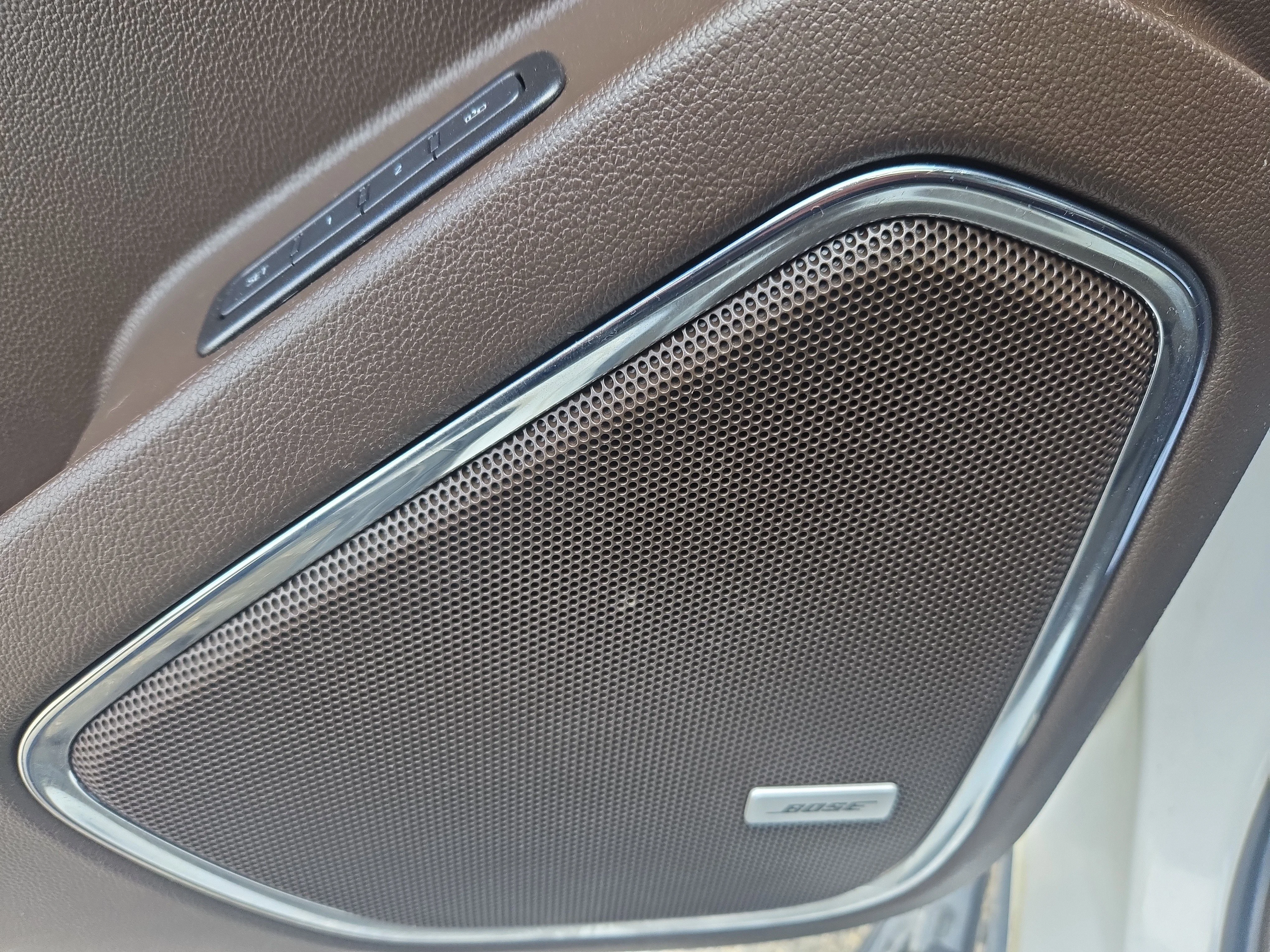 Used 2019 Summit White Chevrolet Premier image 14