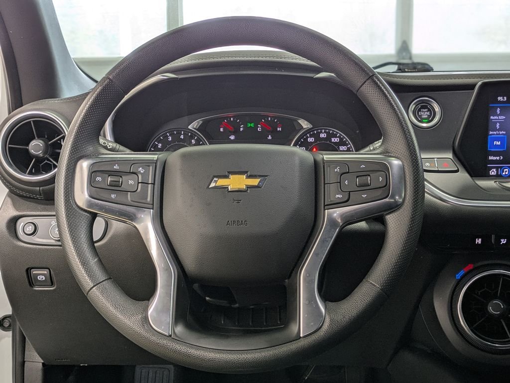 Used 2021 White Chevrolet LT image 17