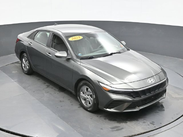 Used 2025 Gray Hyundai SE image 14