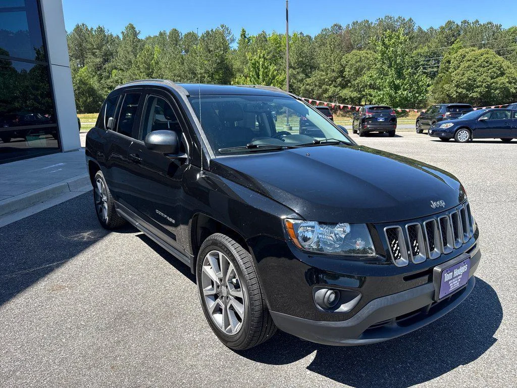 Used 2017 Black Clearcoat Jeep Sport SE FWD *Ltd Avail* image 3