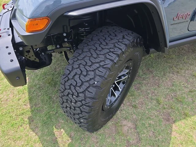 Used 2026 Gray Jeep Rubicon X image 33
