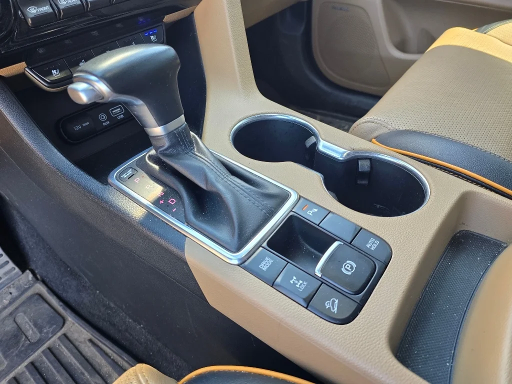 Used 2018 Snow White Pearl Kia SX Turbo image 20