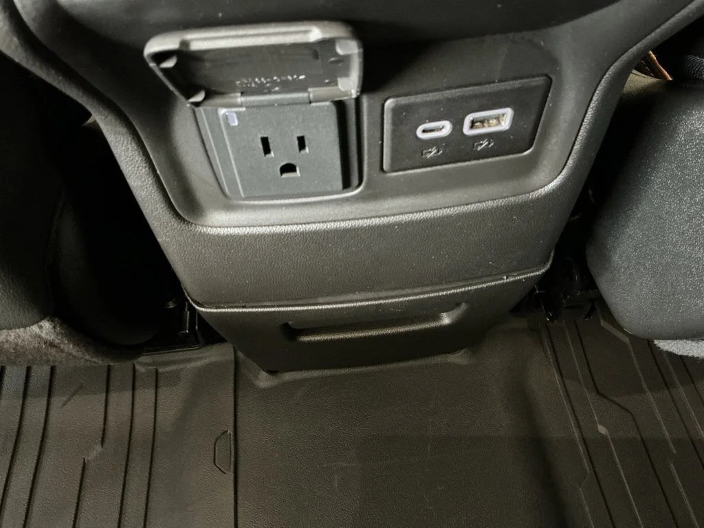 Used 2023 STERLING METALLIC GMC AT4 image 19