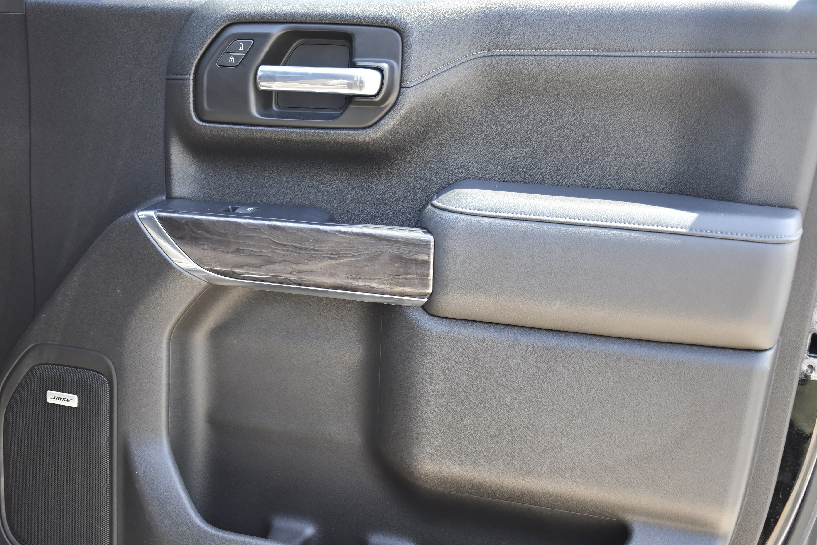 Used 2020 Black Chevrolet LTZ image 27