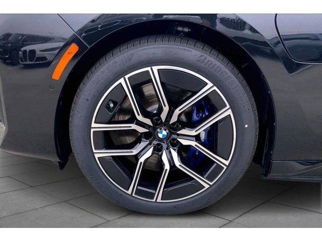 New 2026 Black Sapphire Metallic BMW 750e xDrive image 11