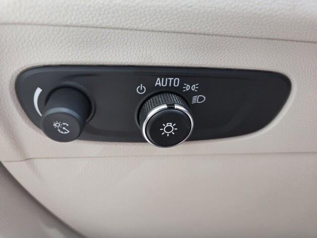 Used 2023 Summit White Buick Preferred image 14
