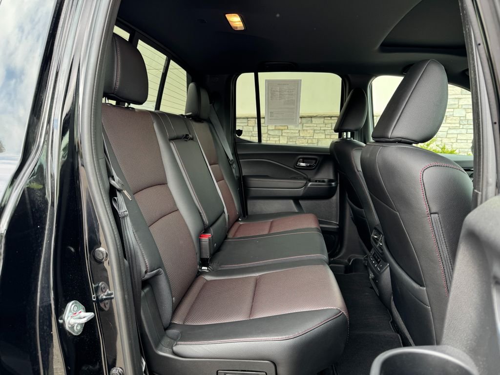 2024 Honda Ridgeline Black Edition - Photo 11