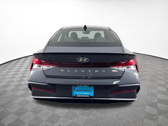 New 2026 Gray Hyundai SEL Sport Plus image 10