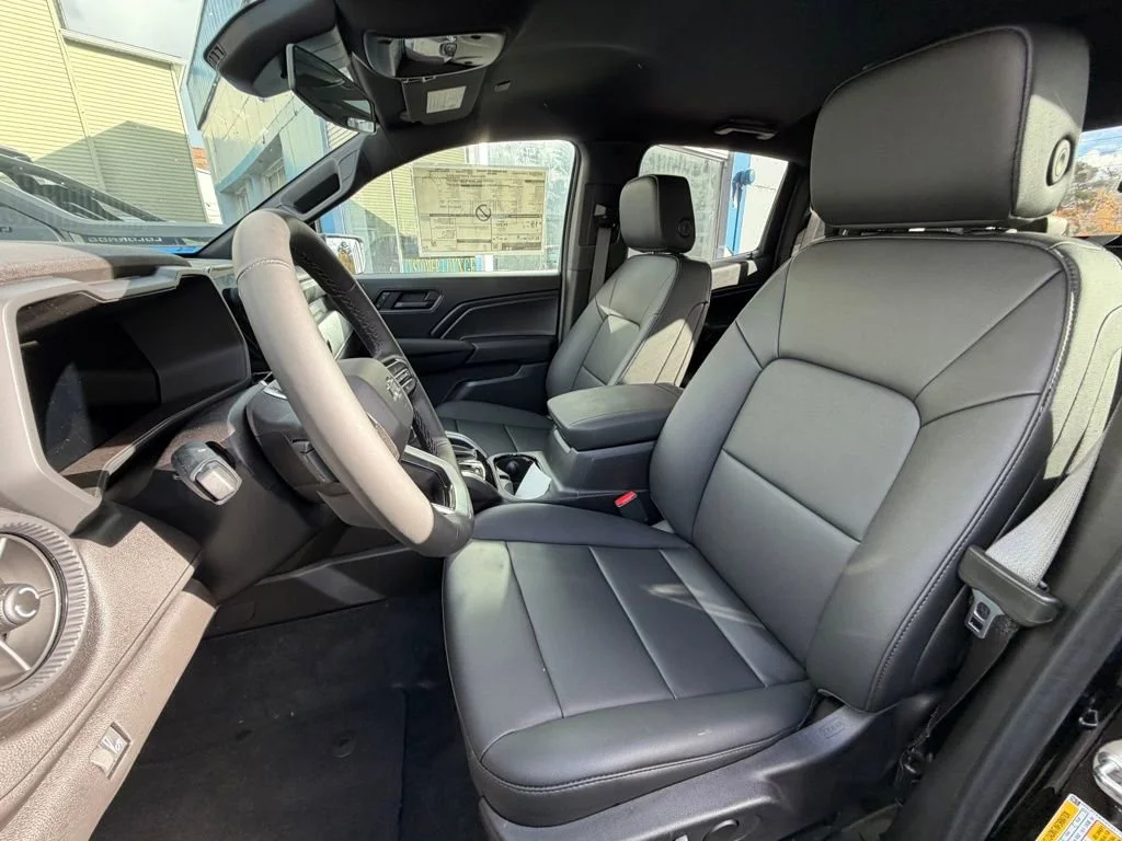 2025 Chevrolet Colorado Trail Boss - Photo 6
