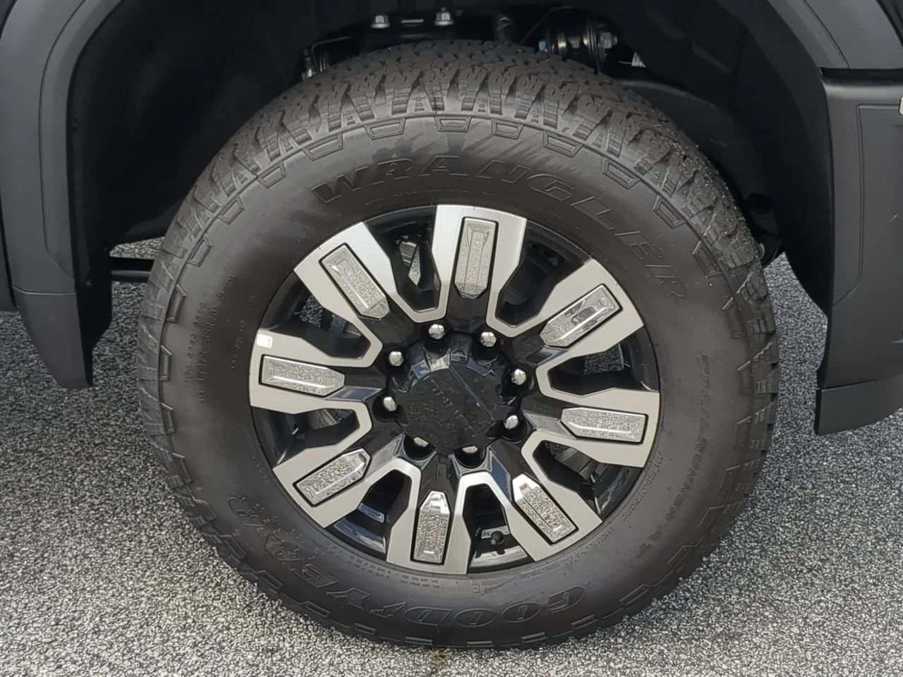 2026 GMC Sierra 2500HD Denali - Photo 10