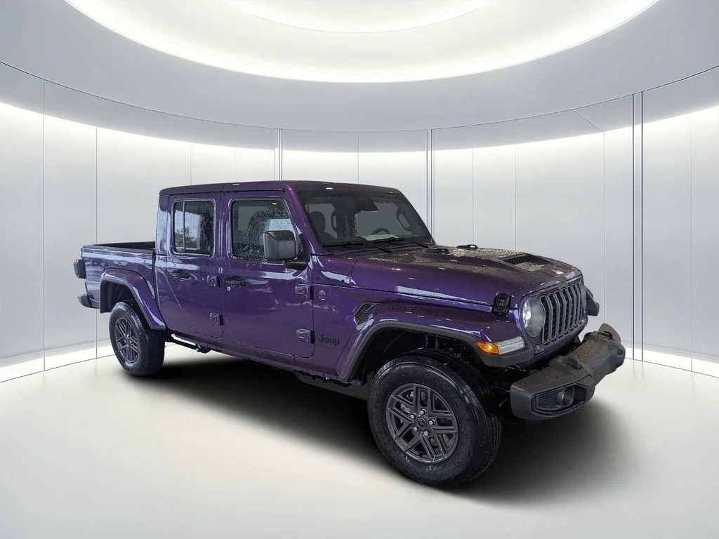 2026 Jeep Gladiator Sport S Auto's photo