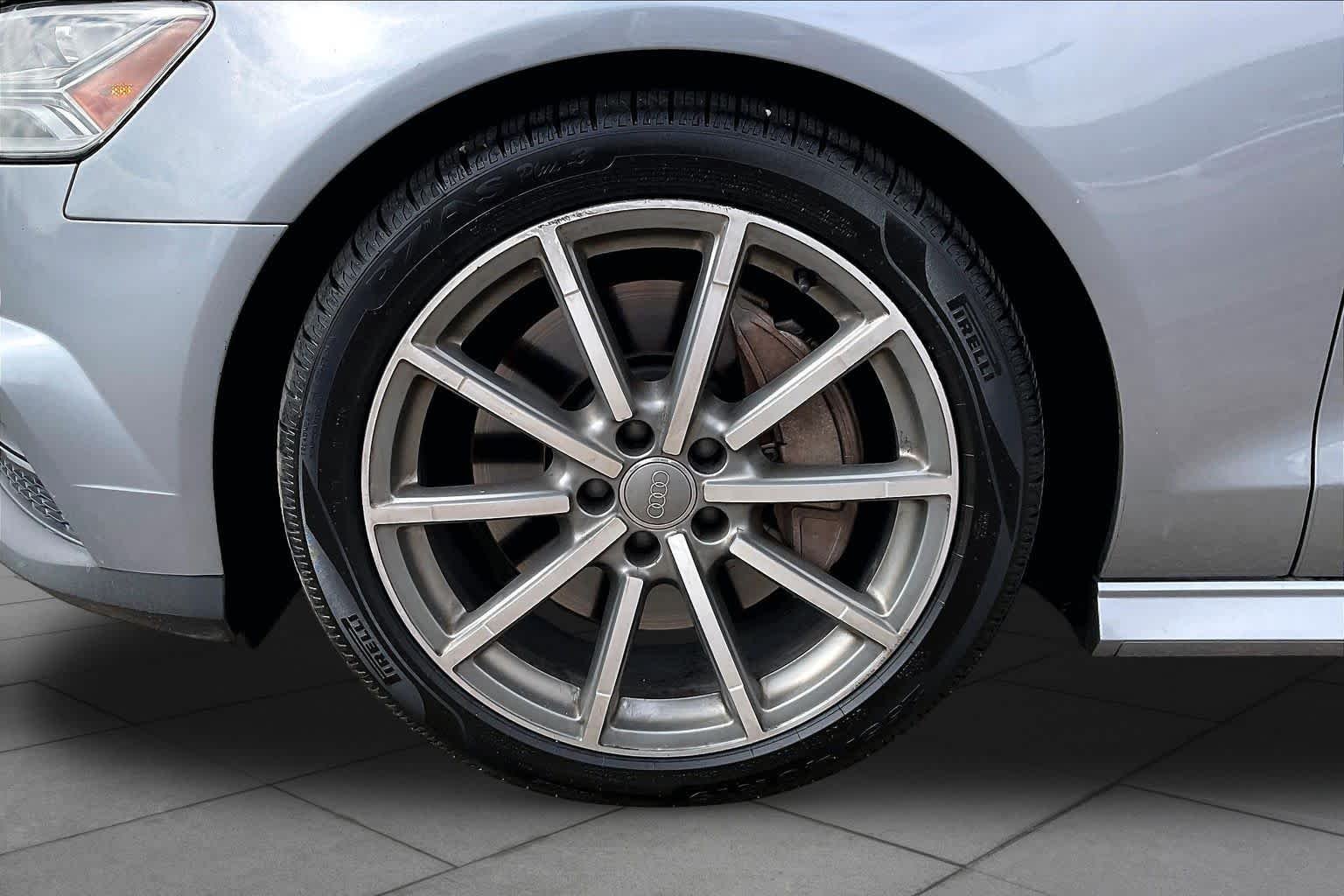 Used 2018 Florett Silver Metallic Audi Premium Plus image 11